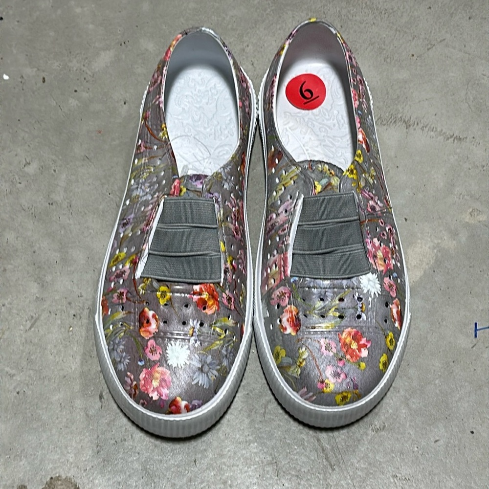 Blowfish Malibu Lace Slip On Sneakers / Size 6‎ / Ww-18